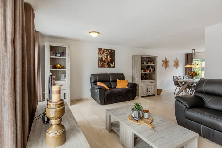 Foto 10 van Naardenstraat 6