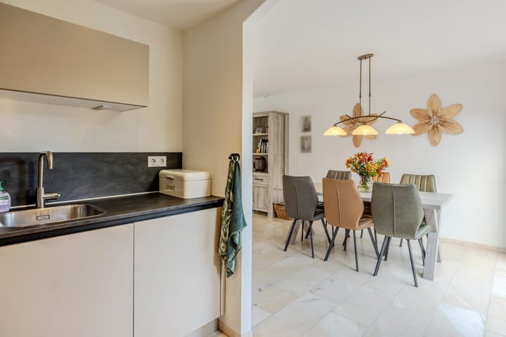 Foto 13 van Naardenstraat 6