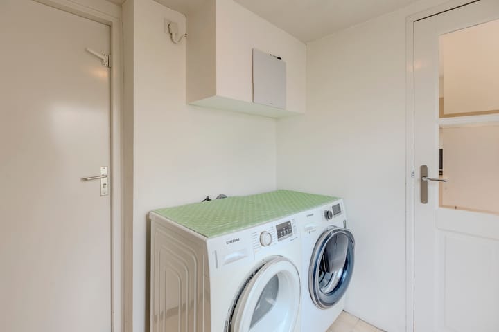 Foto 16 van Naardenstraat 6