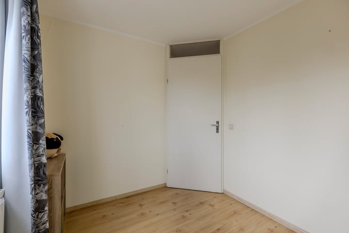 Foto 24 van Naardenstraat 6