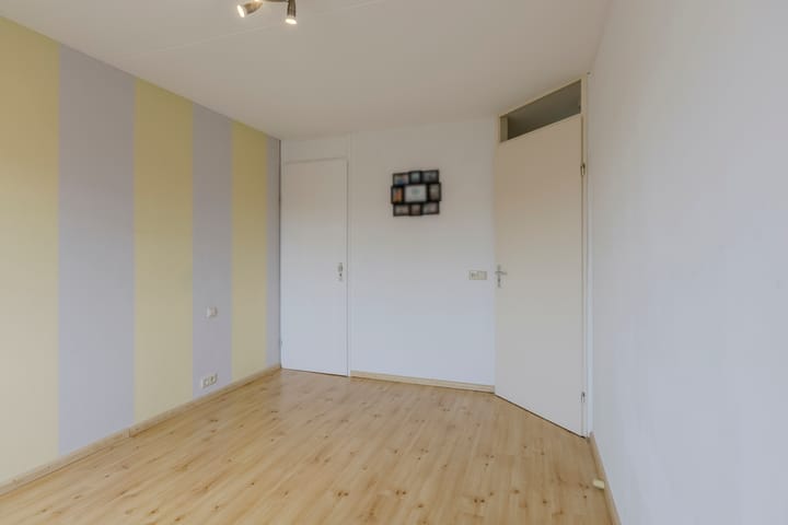 Foto 27 van Naardenstraat 6