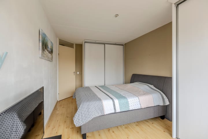 Foto 29 van Naardenstraat 6