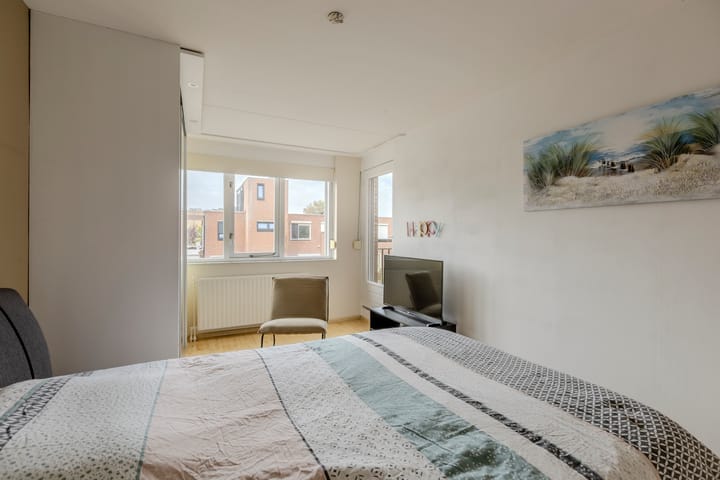 Foto 32 van Naardenstraat 6