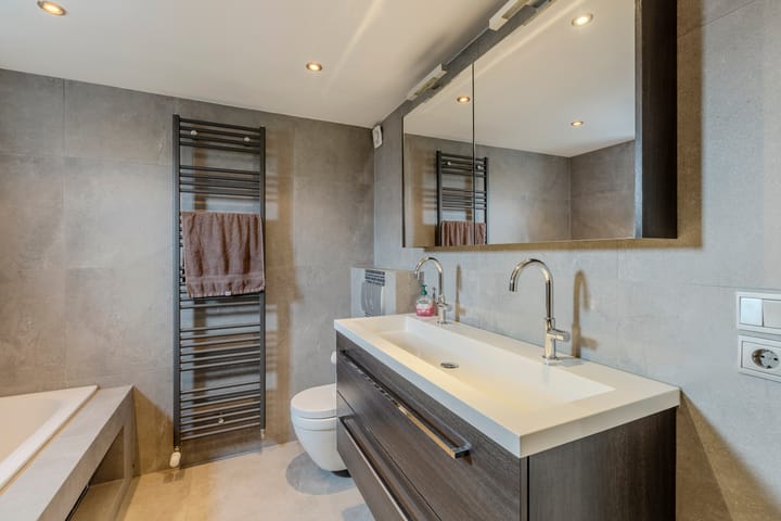 Foto 33 van Naardenstraat 6