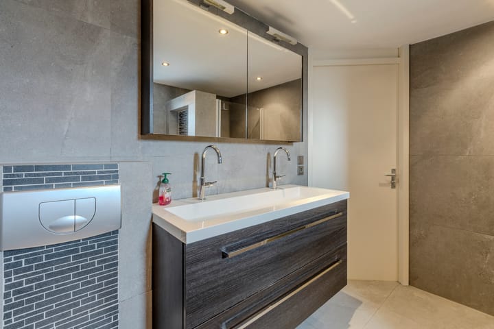 Foto 35 van Naardenstraat 6