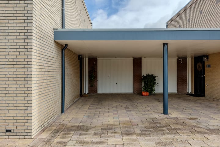 Foto 60 van Naardenstraat 6