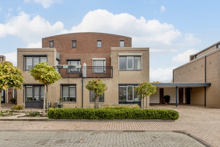 Foto 62 van Naardenstraat 6