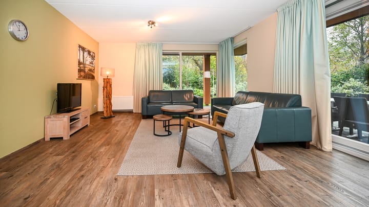 Photo 3 of Europalaan 35-15