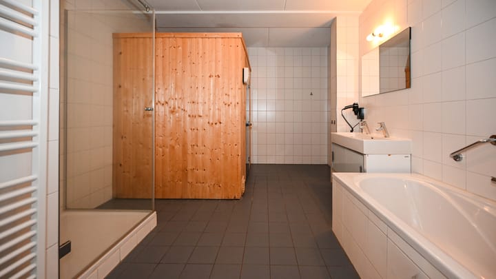 Photo 18 of Europalaan 35-15