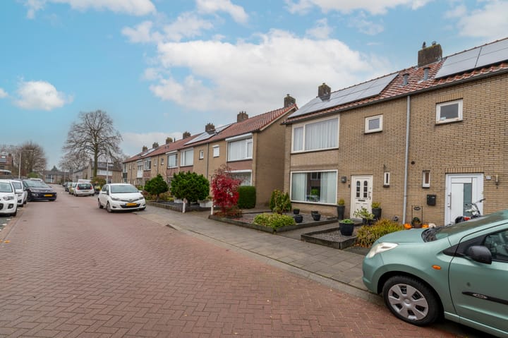 Photo 18 of Prinses Irenestraat 25