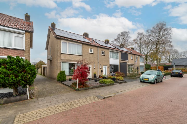 Photo 19 of Prinses Irenestraat 25