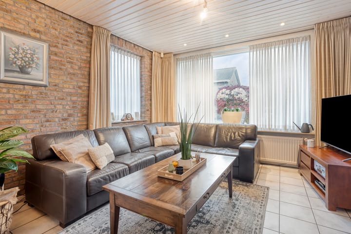 Photo 9 of Vezelstraat 33