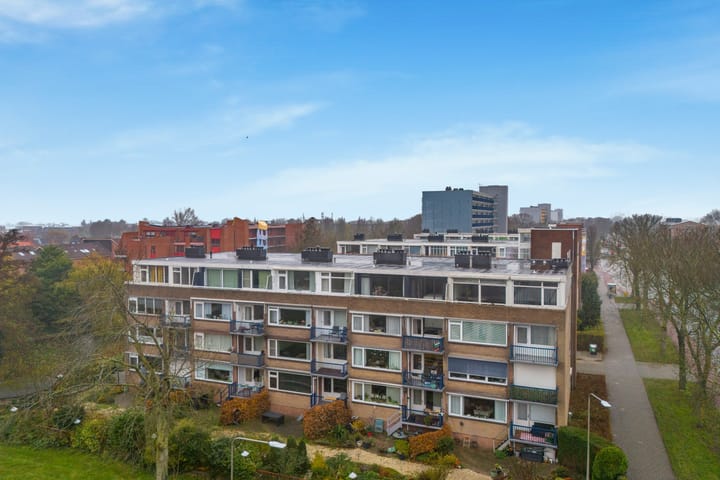 Photo 28 of Jan Ligthartstraat 213