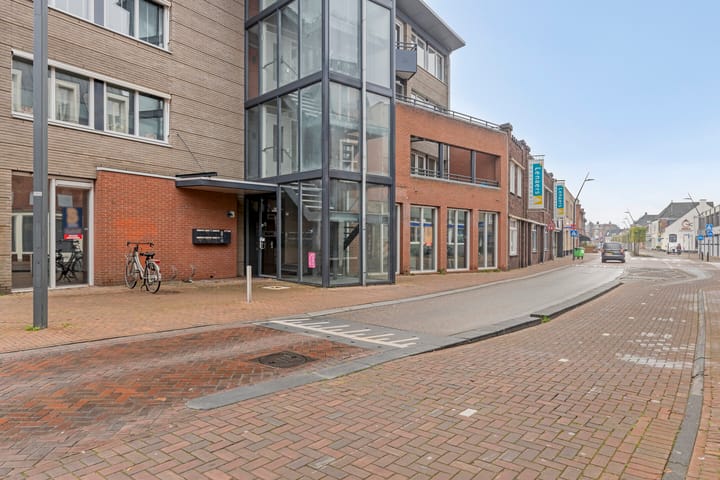 Photo 20 of Nispensestraat 3-C