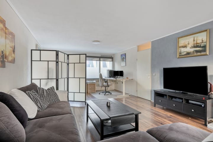 Photo 8 of Nispensestraat 3-C