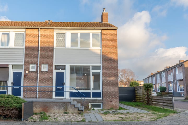 Photo 2 of Burg. Willemsstraat 35