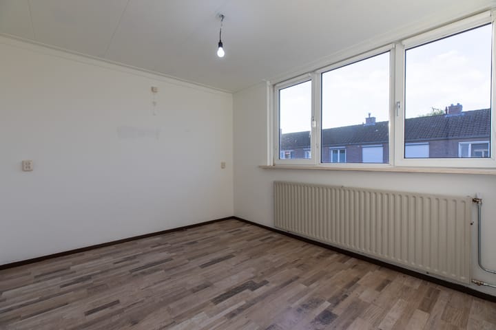 Foto 15 van Burg. Willemsstraat 35