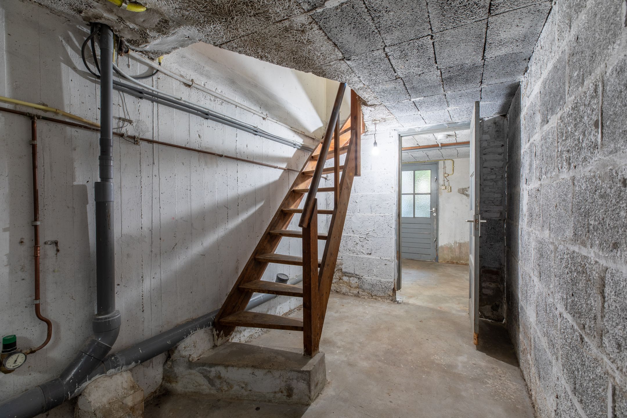 Foto 18 van Burg. Willemsstraat 35