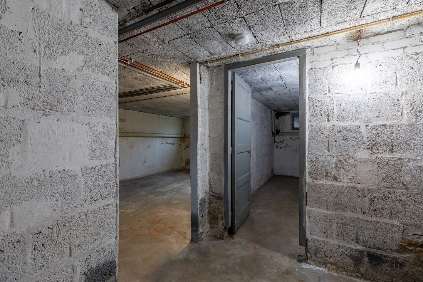 Foto 19 van Burg. Willemsstraat 35