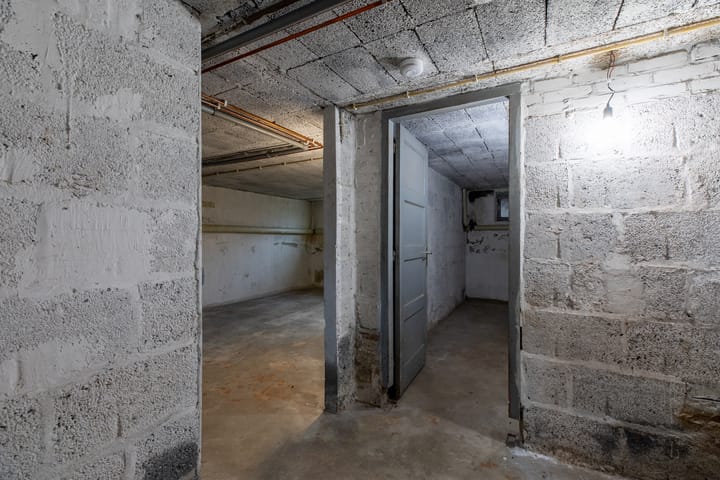 Foto 19 van Burg. Willemsstraat 35