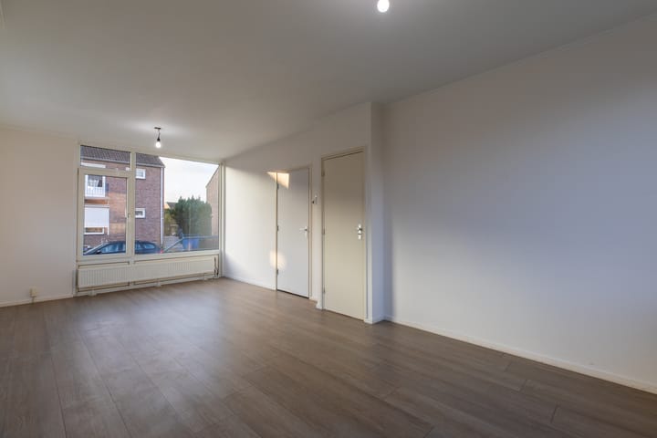 Foto 5 van Burg. Willemsstraat 35