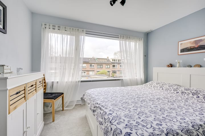 Photo 4 of Camphuysenstraat 24