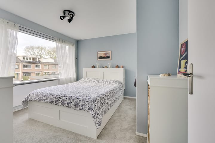 Photo 36 of Camphuysenstraat 24