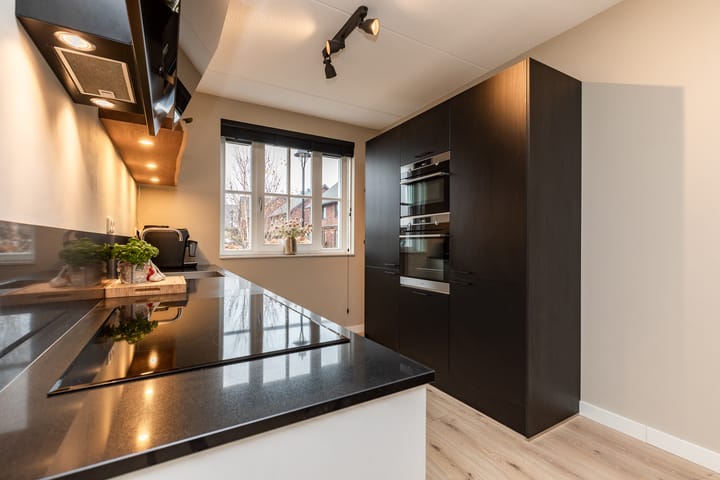 Photo 3 of Maria Mayerstraat 23