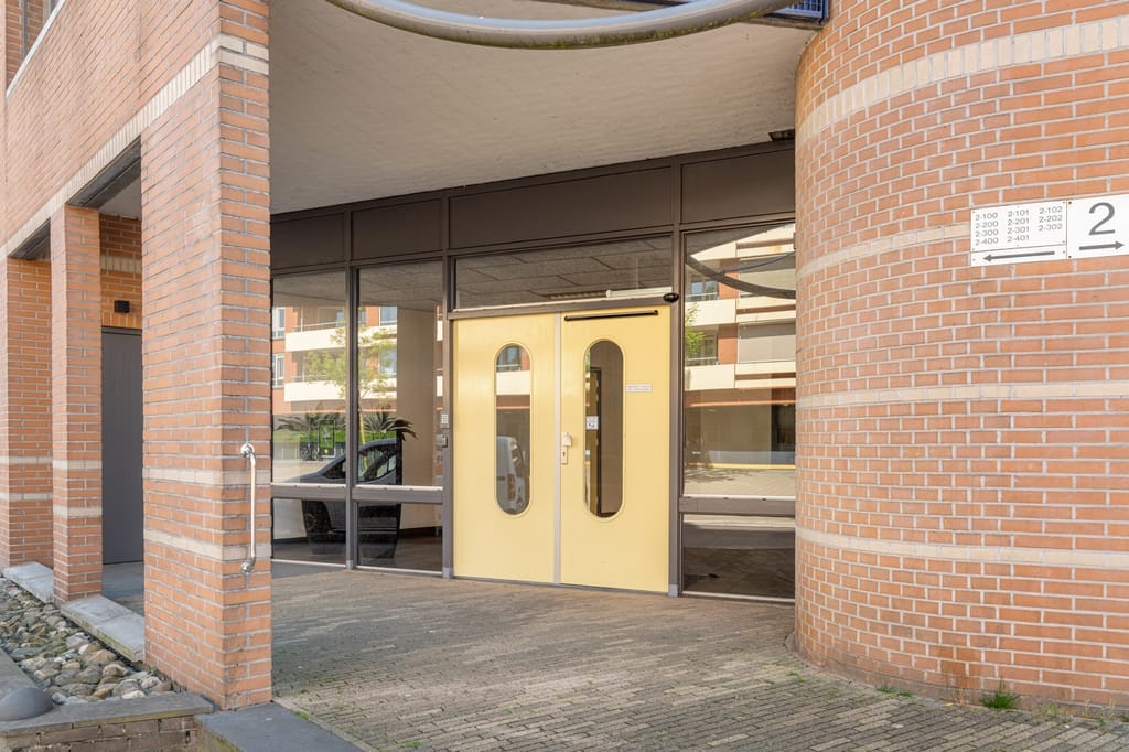 Foto 6 van K R Poststraat 2-201