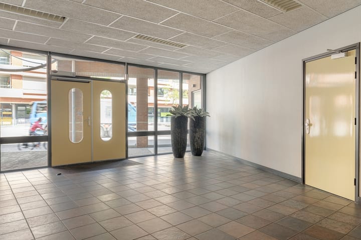 Photo 7 of K R Poststraat 2-201