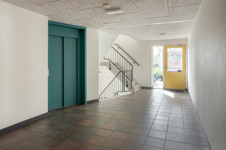 Photo 9 of K R Poststraat 2-201