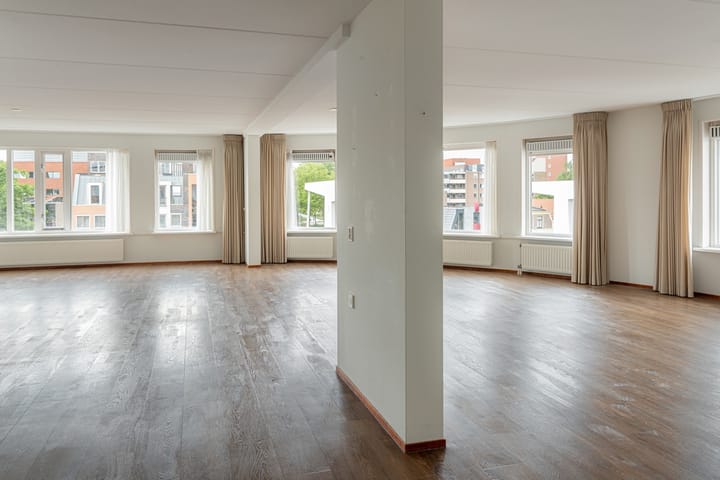 Photo 10 of K R Poststraat 2-201