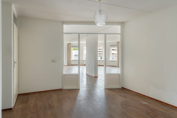 Photo 11 of K R Poststraat 2-201