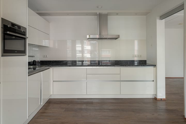 Photo 18 of K R Poststraat 2-201