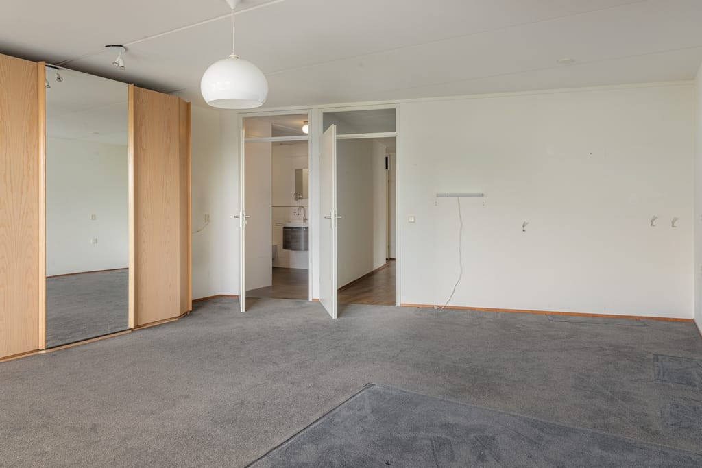 Foto 30 van K R Poststraat 2-201