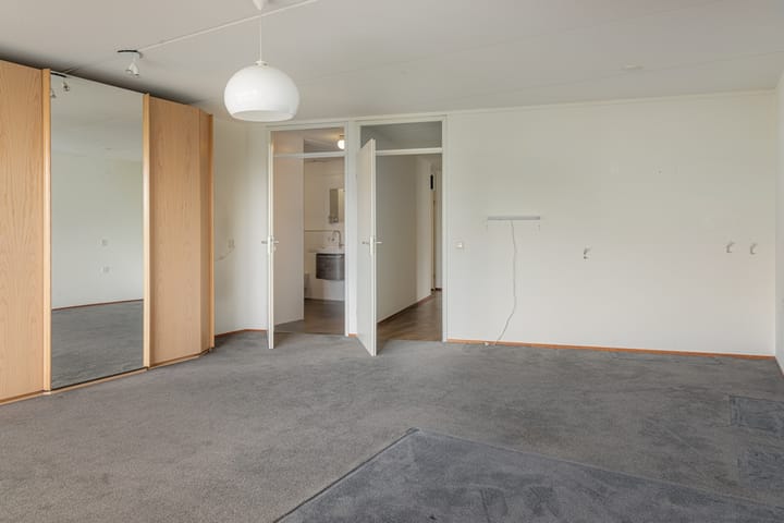 Photo 30 of K R Poststraat 2-201