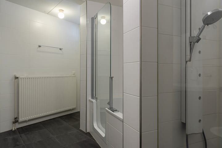 Photo 37 of K R Poststraat 2-201