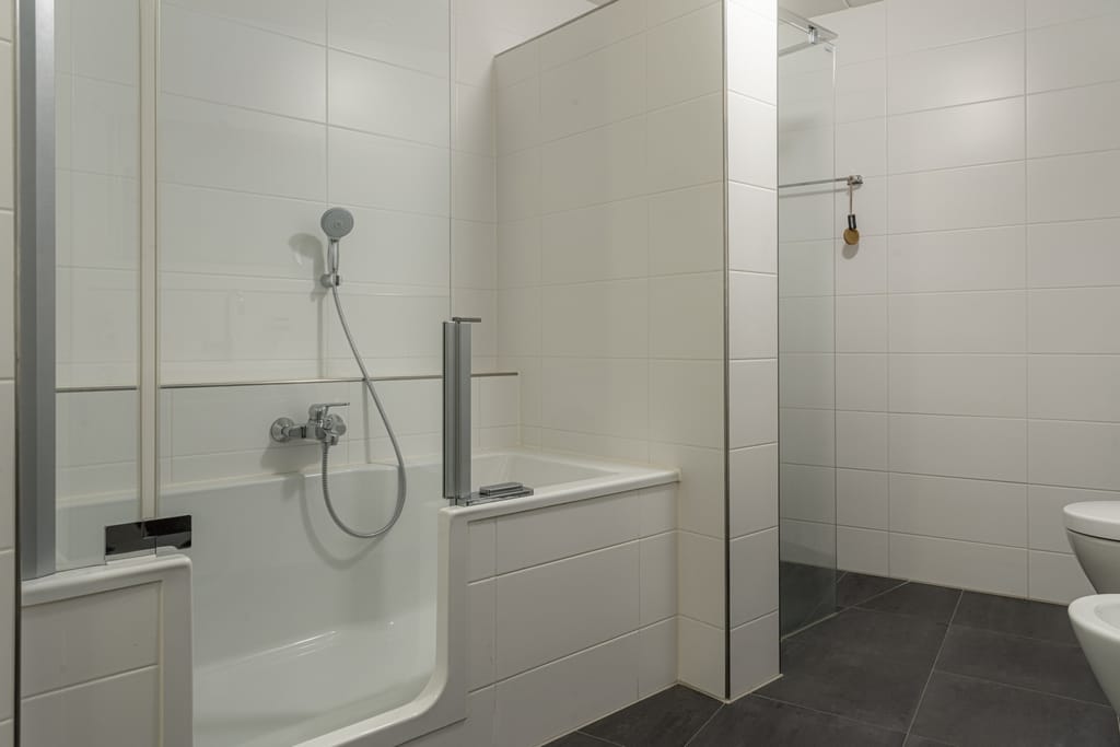 Foto 36 van K R Poststraat 2-201