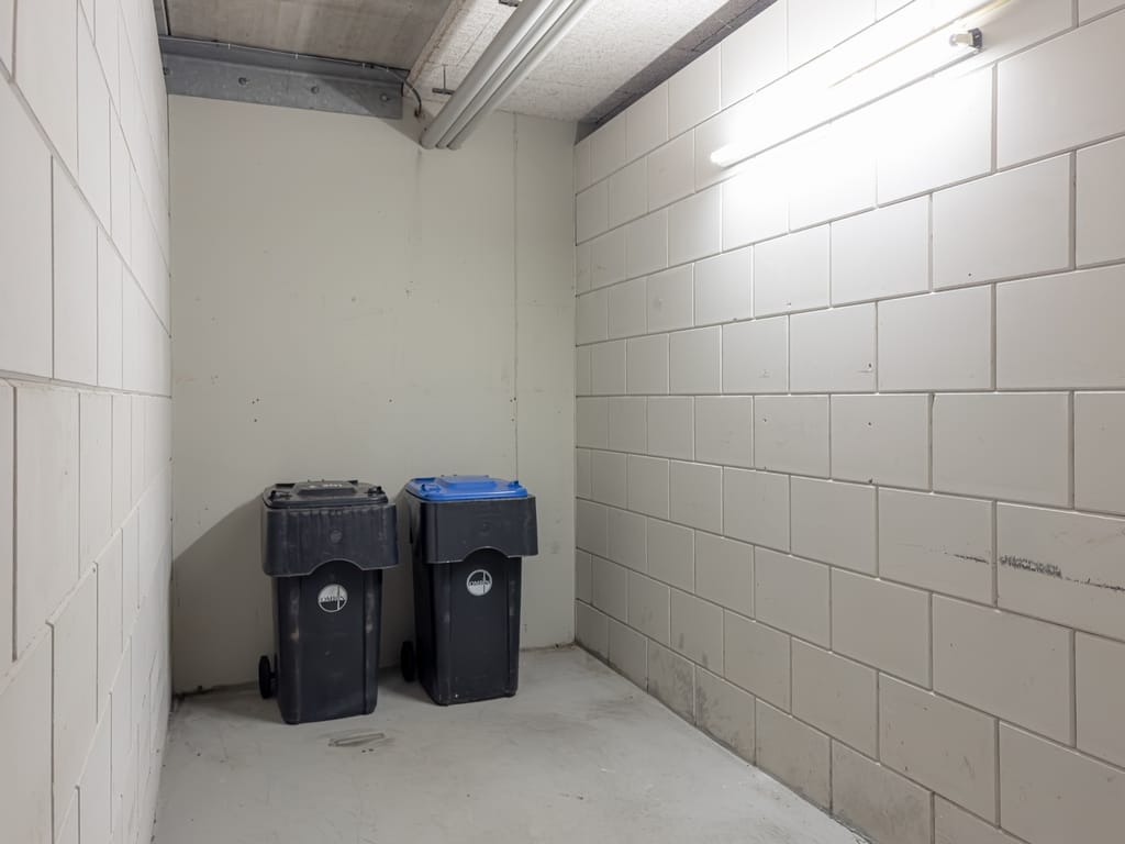 Foto 40 van K R Poststraat 2-201