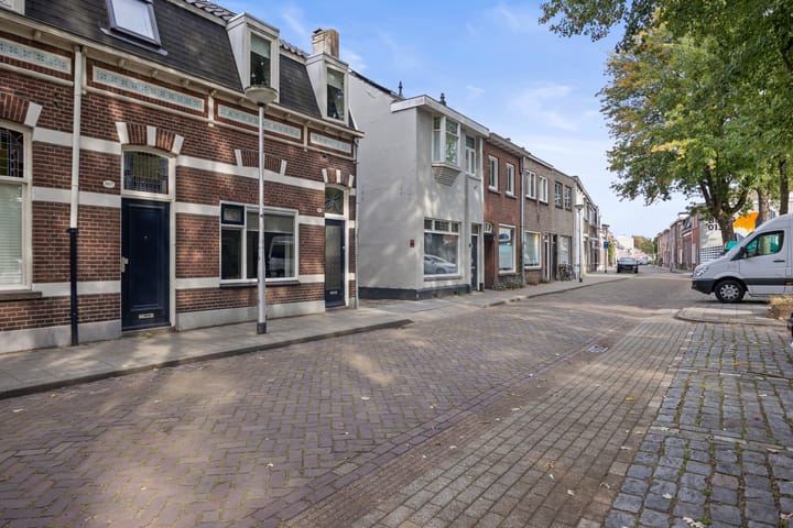 Foto 40 van Hoogvensestraat 165