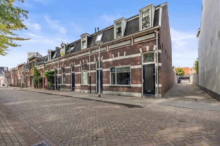 Foto 41 van Hoogvensestraat 165