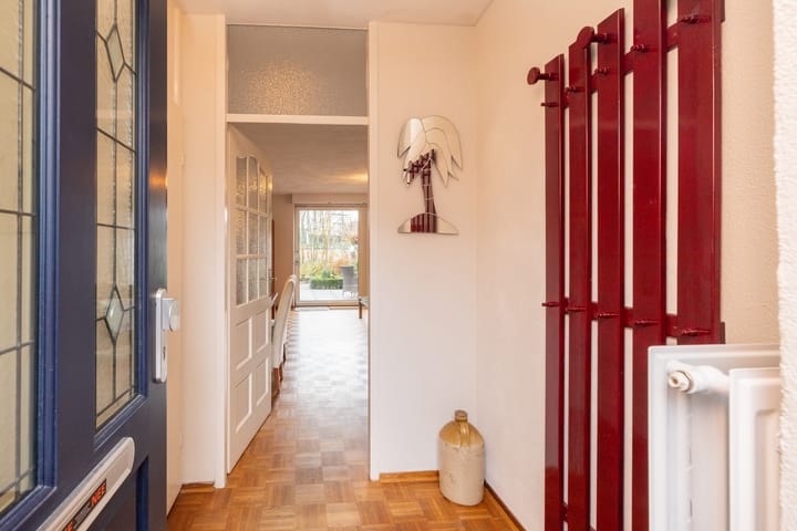 Photo 4 of Leeuwerik 25