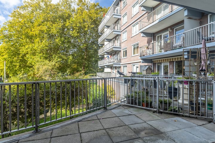 Photo 6 of Surinameplein 69