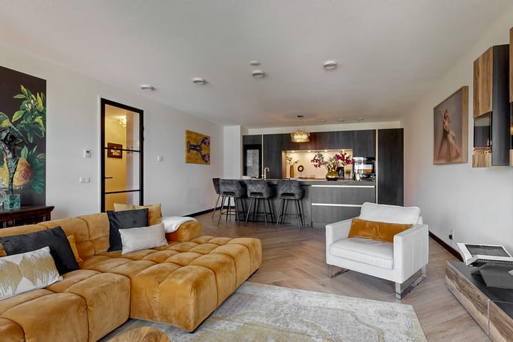 Photo 2 of Mangoweg 223