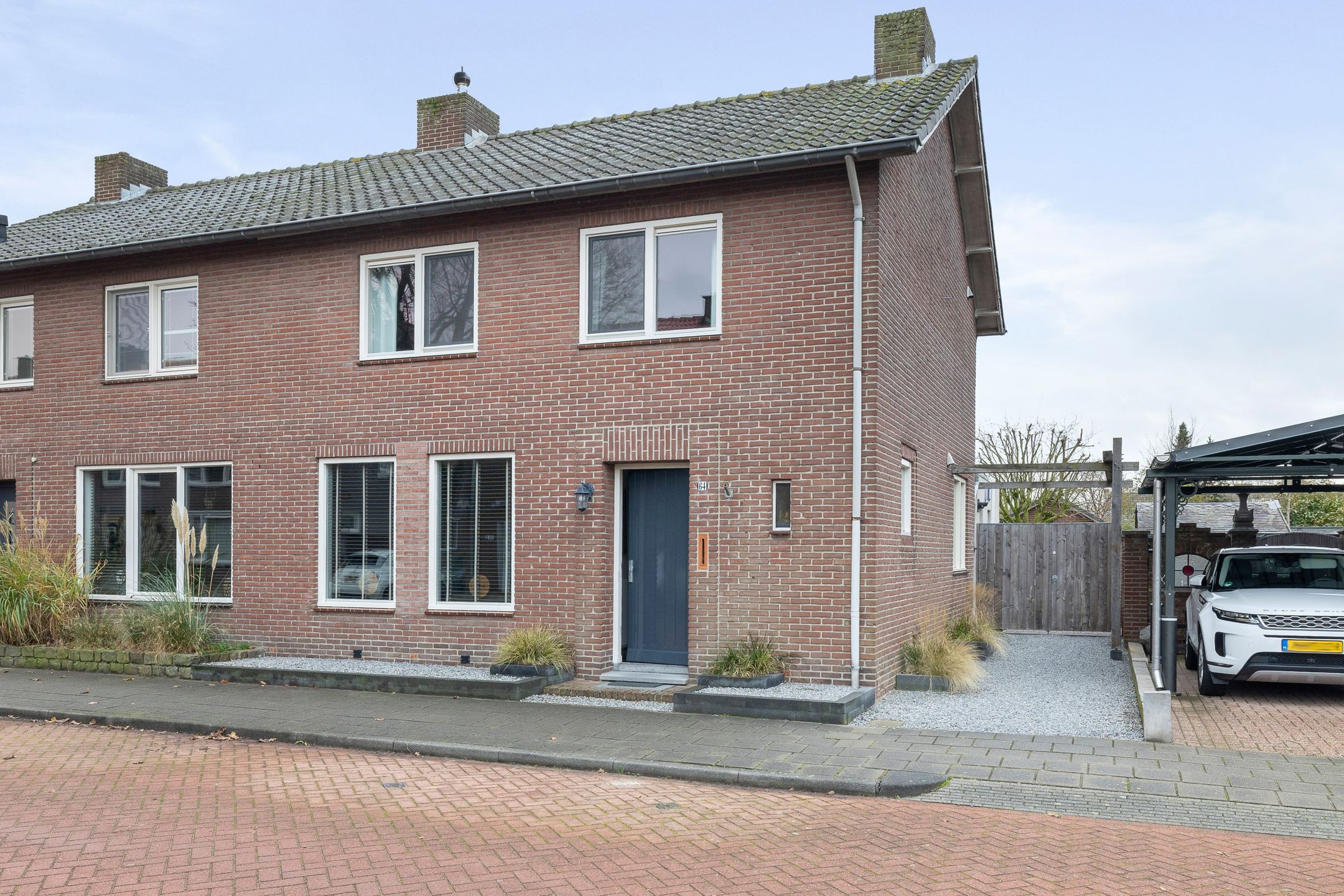 Pastoor Knippenberghstraat 64 