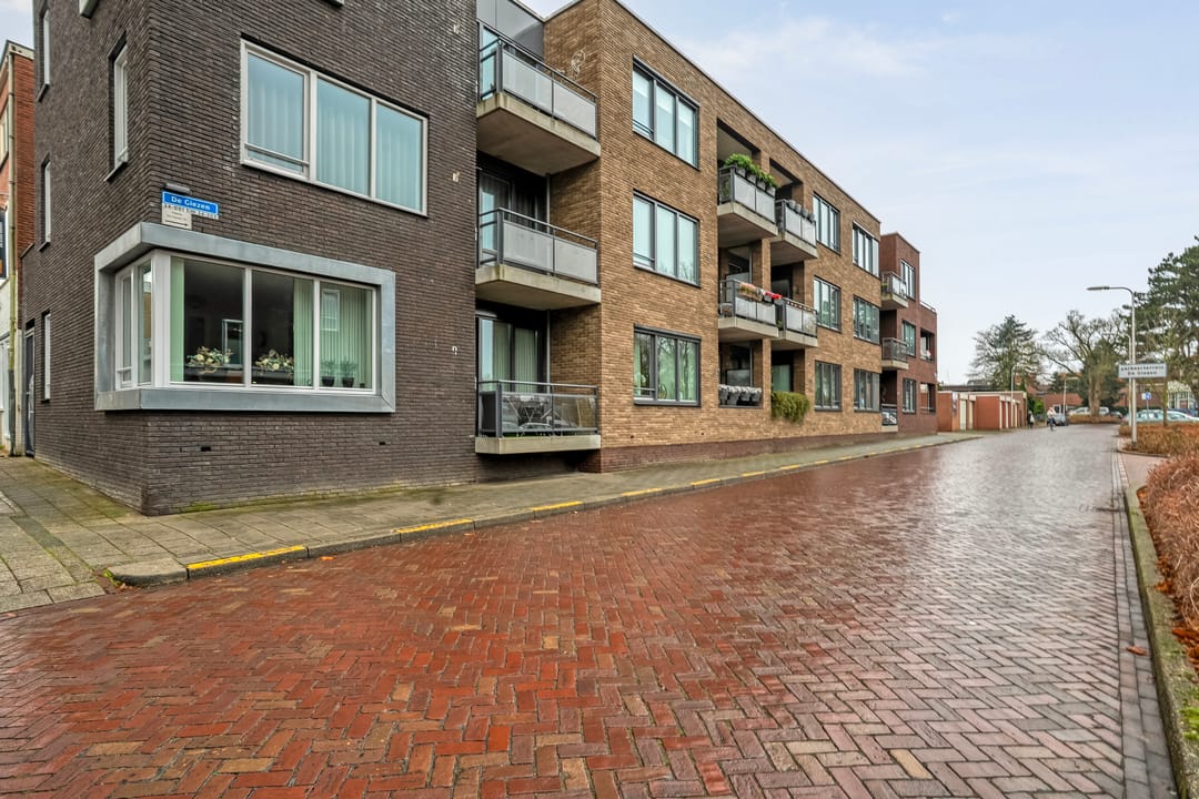 Photo 2 of De Giezen 34-205