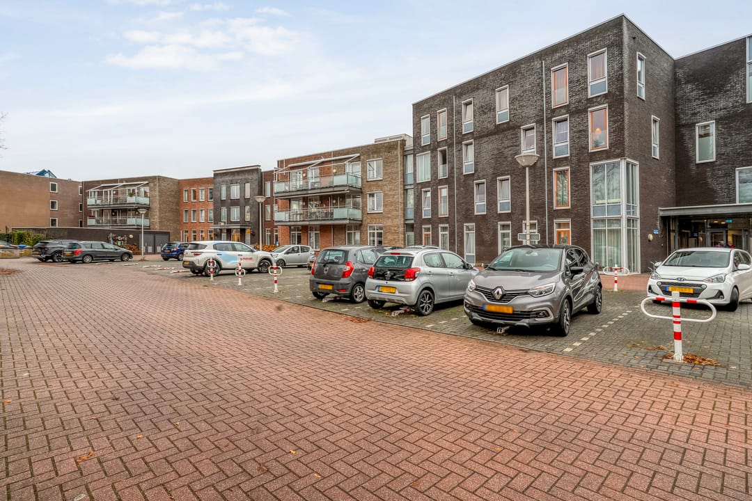 Photo 32 of De Giezen 34-205