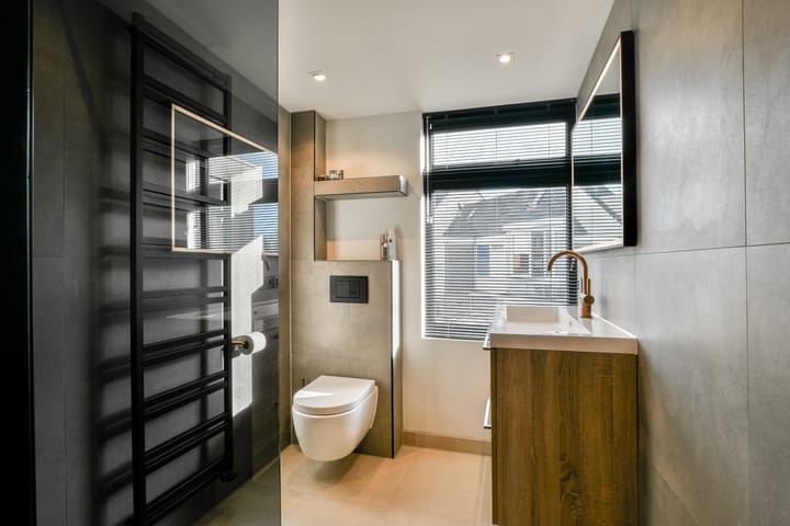 Foto 25 van Helmersstraat 6