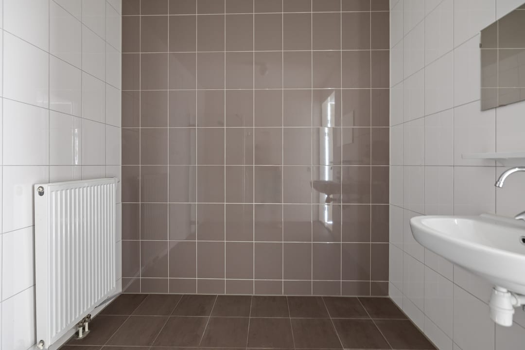 Photo 11 of Diaconiestraat 43