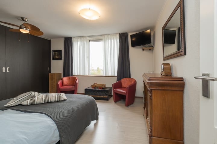 Photo 38 of Vera Bondamstraat 32